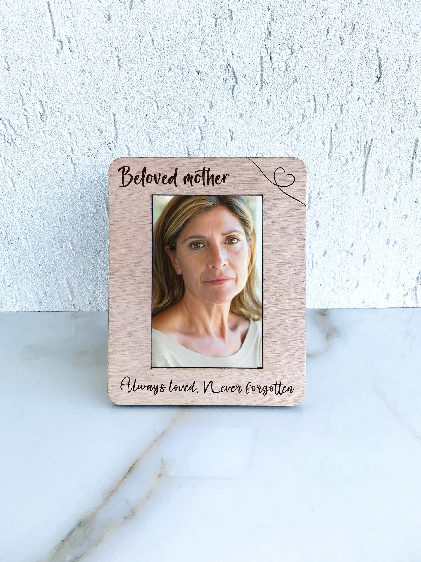 Custom Memorial Photo Frame Wood Engraved 5x7 Remembrance Picture Frame Gift, 4x6 Bespoke Engraving Frame, Personalized in loving memory photo frame