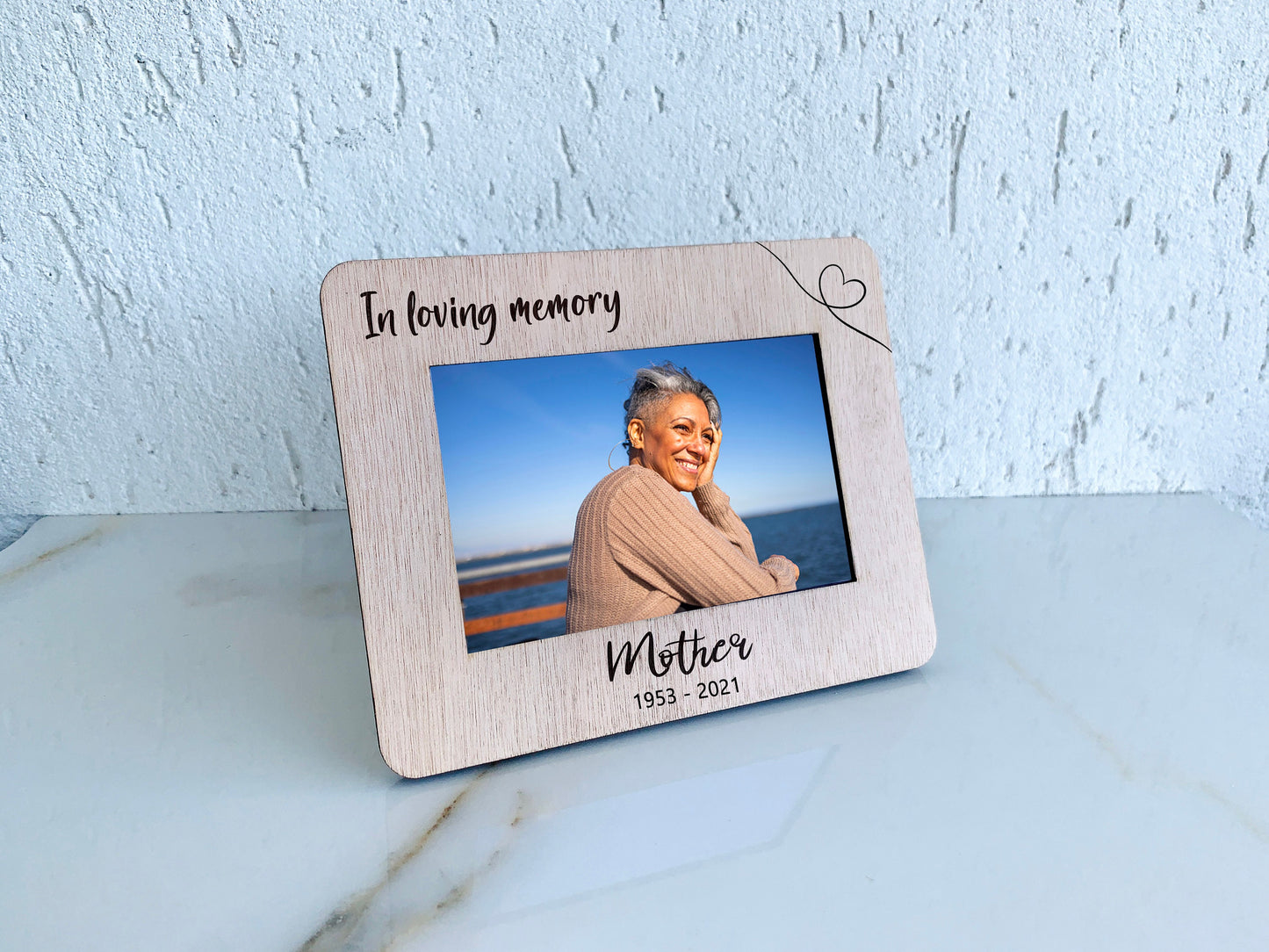 Custom Memorial Photo Frame Wood Engraved 5x7 Remembrance Picture Frame Gift, 4x6 Bespoke Engraving Frame, Personalized in loving memory photo frame