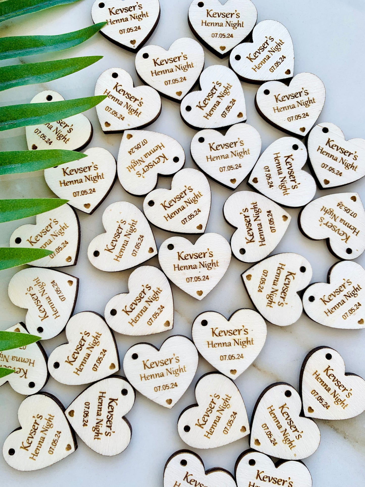 Wedding favor Tags, Wedding Hearts Tags, MrMrs Wood Tags, Couples Names & Date Wood Tags, Rustic Wedding Décor, Wooden Hearts For Wedding