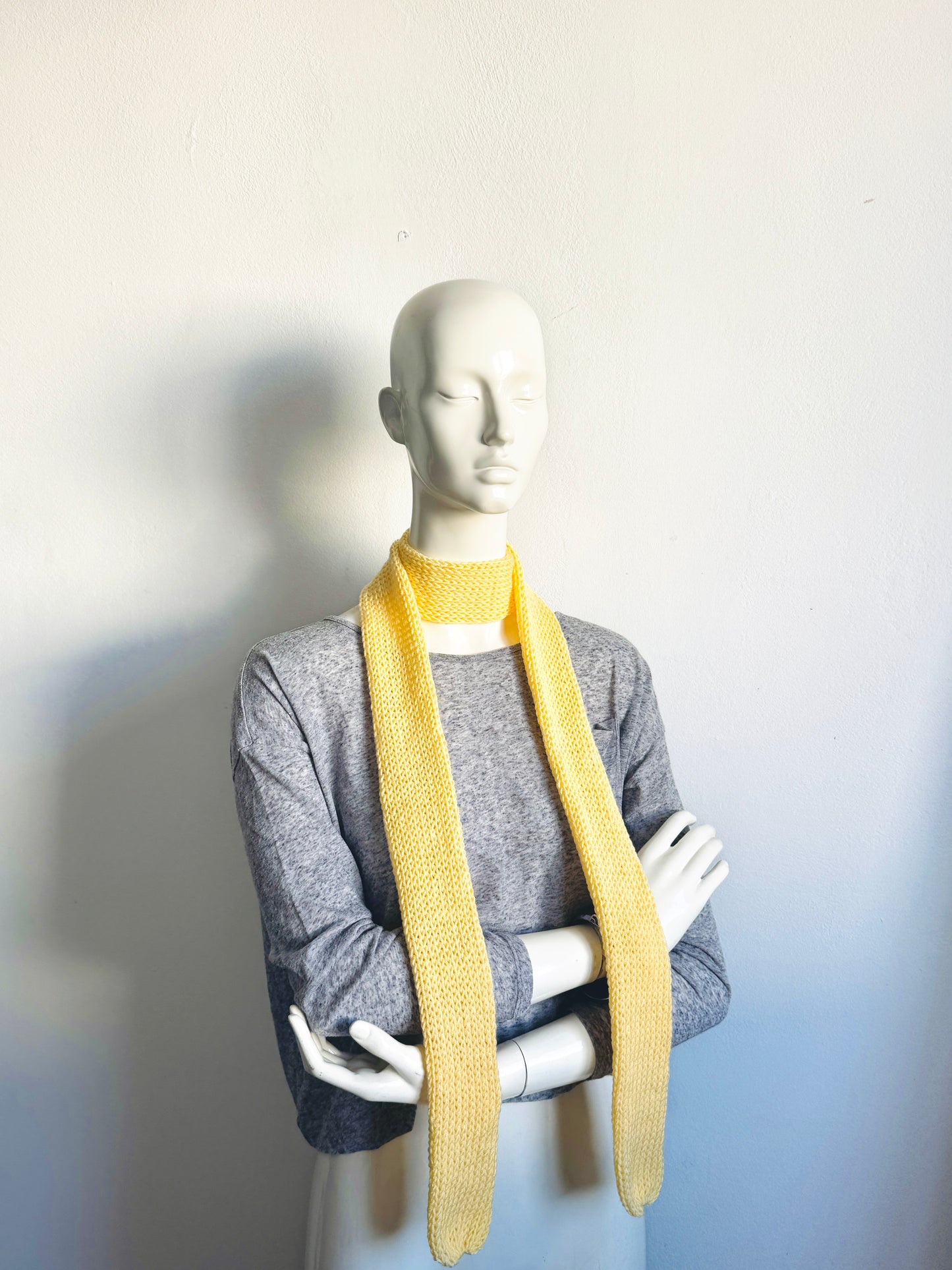 Bufanda fina de punto color amarillo mantequilla hecha a mano: Bufandas largas de tubo de bambú acrílico para mujer