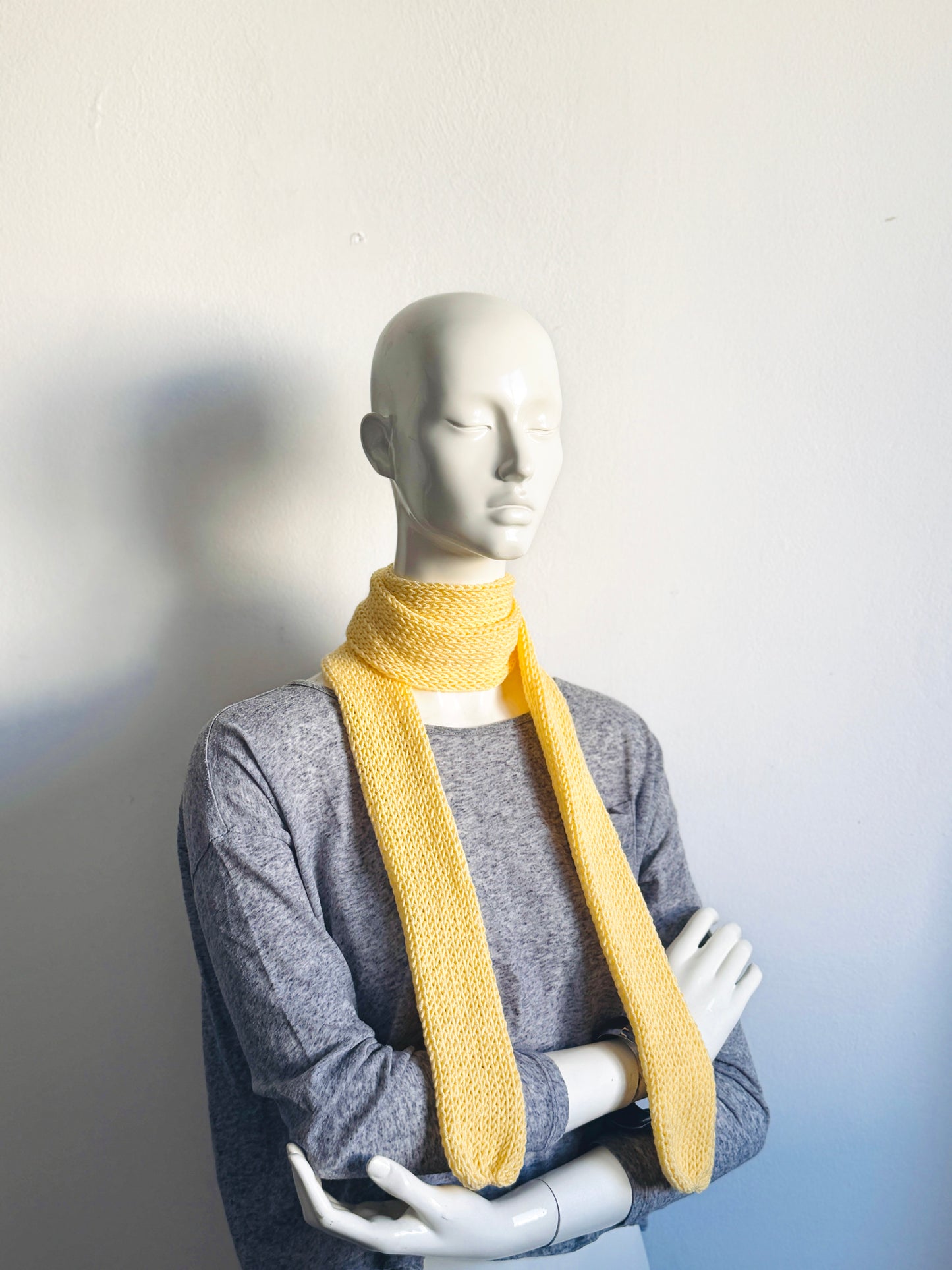 Bufanda fina de punto color amarillo mantequilla hecha a mano: Bufandas largas de tubo de bambú acrílico para mujer