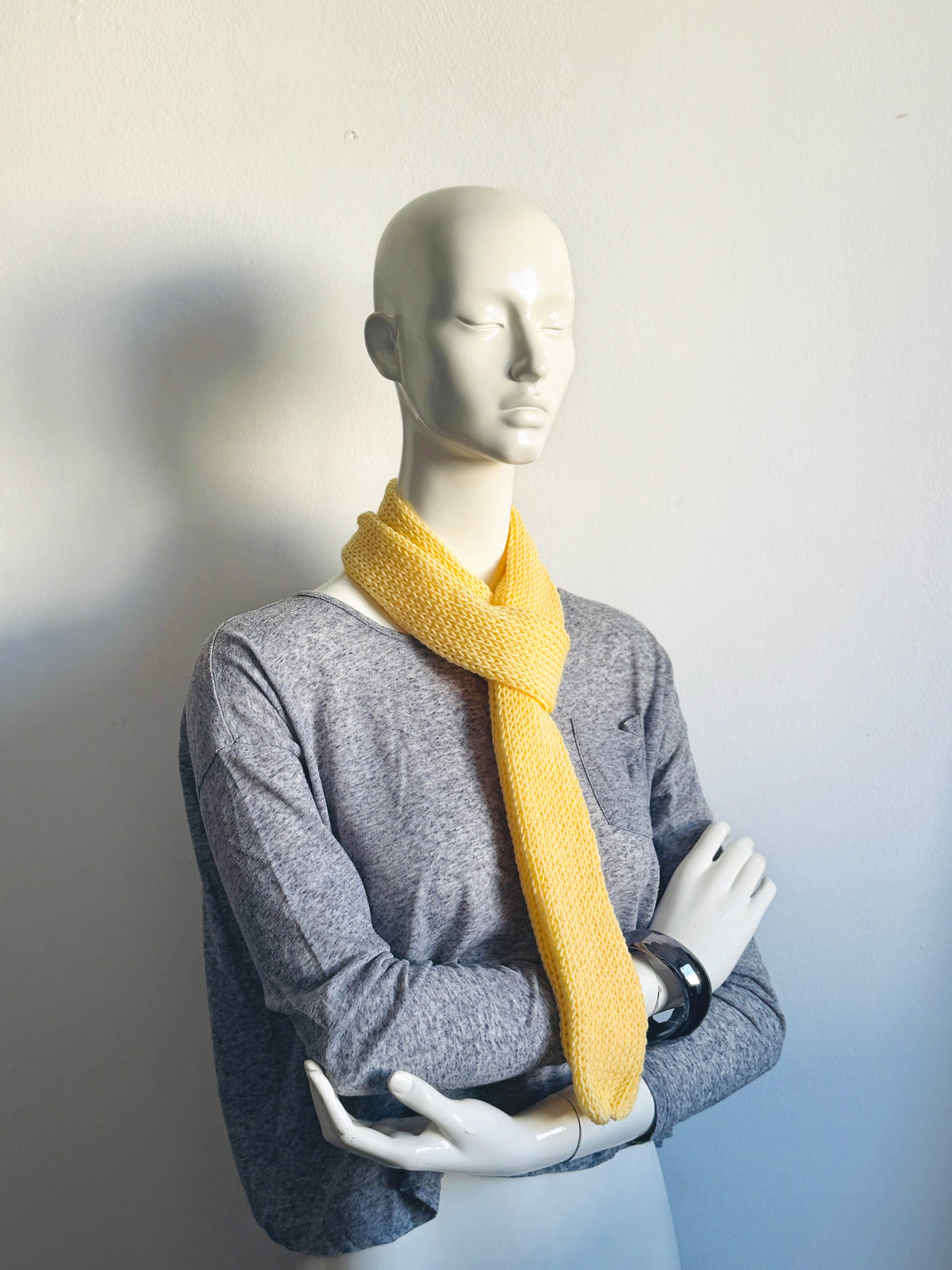 Bufanda fina de punto color amarillo mantequilla hecha a mano: Bufandas largas de tubo de bambú acrílico para mujer