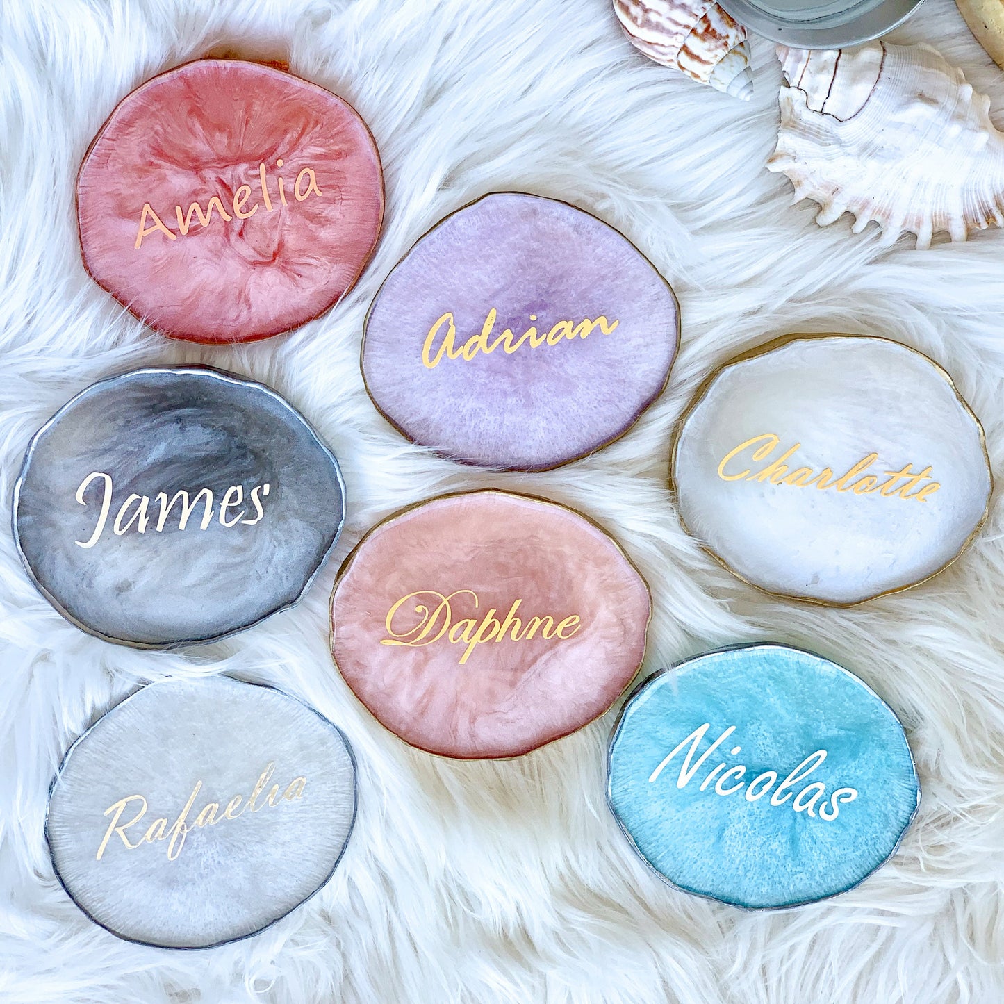 Personalized Resin Coasters with Names. Wedding favors. Bridesmaids gifts, Guests gifts in Bulk. Wedding Place setting. Thank you gifts