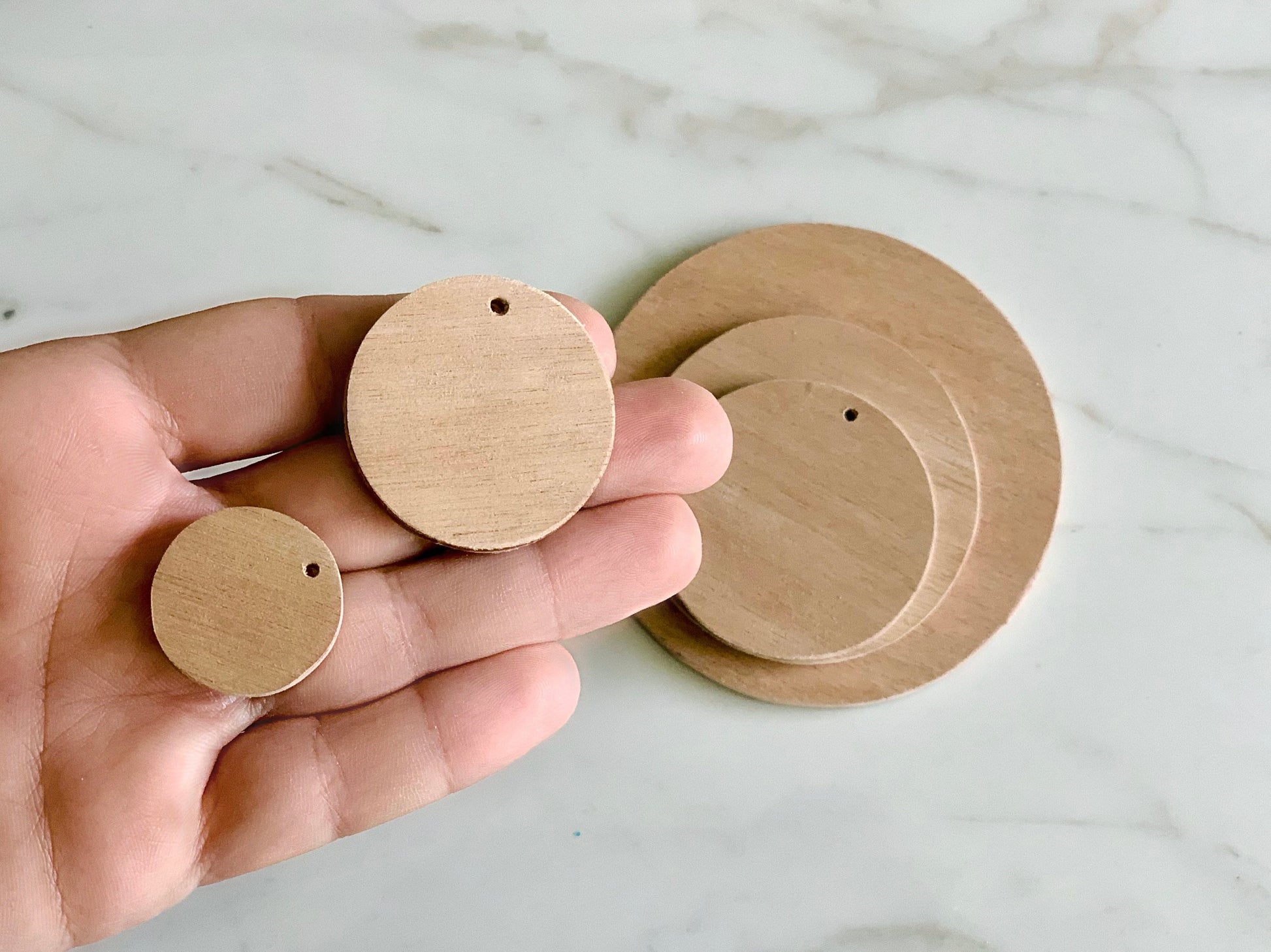 Wood Circle Disks, Large & Small, DIY Round Blank Coasters in Bulk, Round Unfinished Wood Cutouts For Crafting Unfinished Wood to decorate