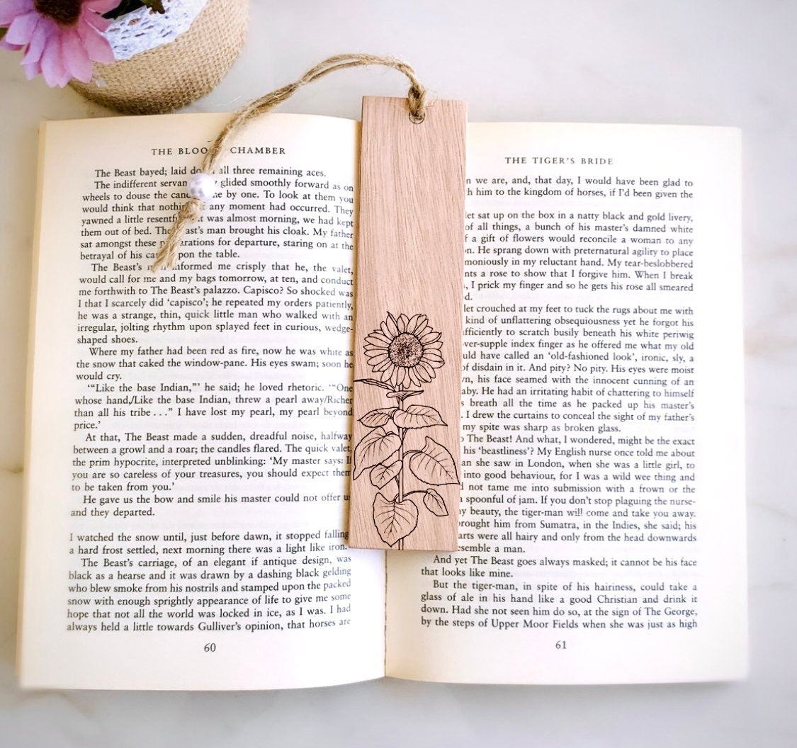 Personalized Sunflower Bookmark, Custom Wood Engraved Bookmark, Flower, Name Bookmark, Handwritten, Bridesmaids, Friends Birthday Gifts