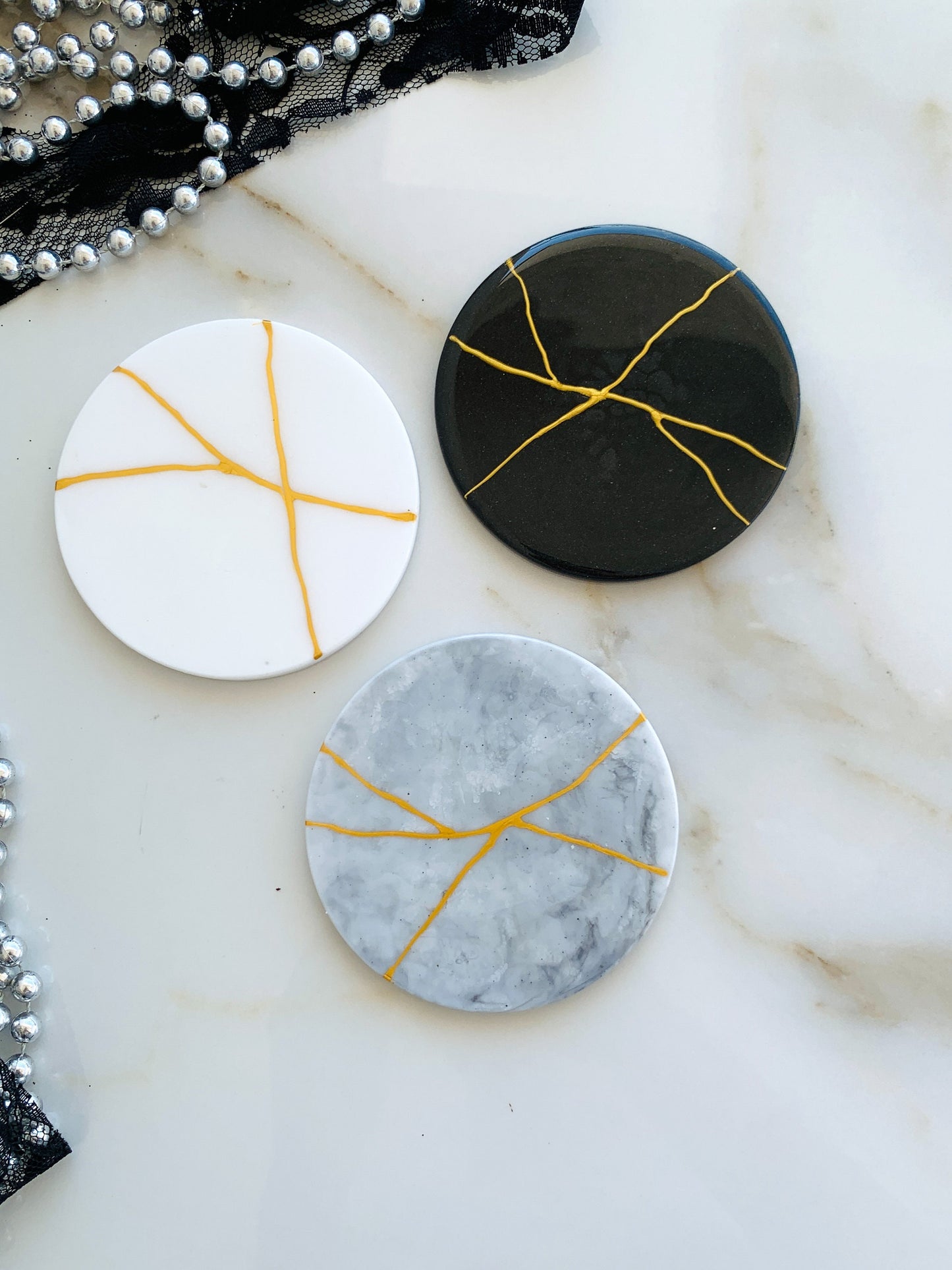 Kintsugi-Resin-Coasters-Marble-Black-Grey-White-with-Gold-Line-Coasters-Drink-Beer-Mats-Housewarming-gift-Wedding-gift-New-Home-gift (1)