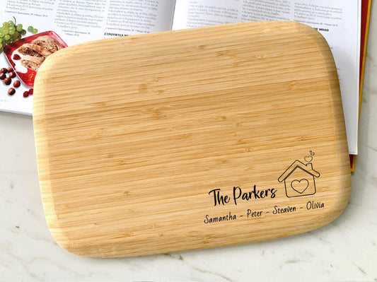 Personalized Bamboo Cutting Board: Ideal Inauguration Housewarming & Moving-In Gift for Married Couples, Family Names Gift Engraved