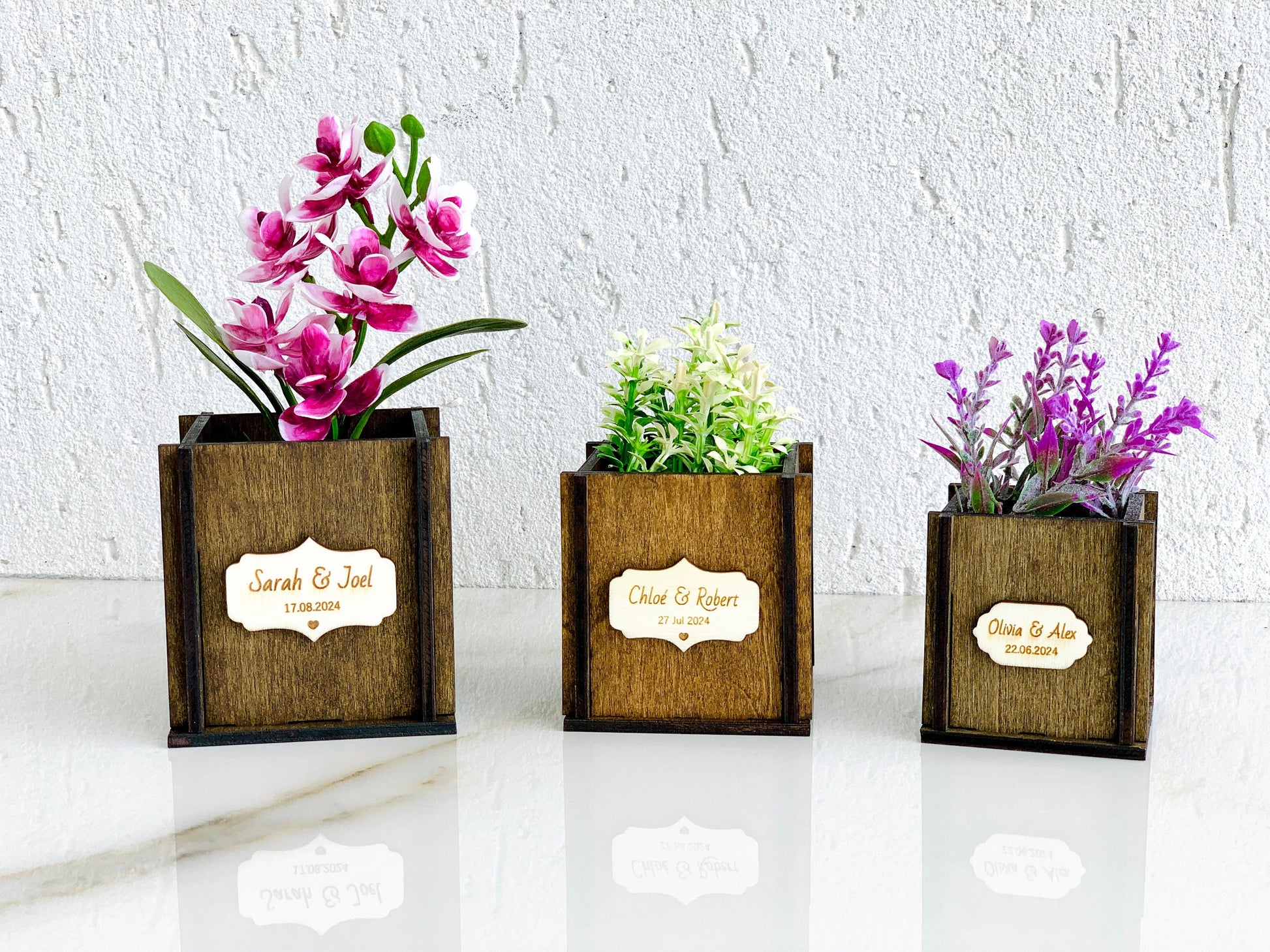 Personalized Mini Wood Pot for Wedding Favors, Mini Planters Favors for Guests, Christening and Baby Shower Engraved Favors, Thank you Gifts